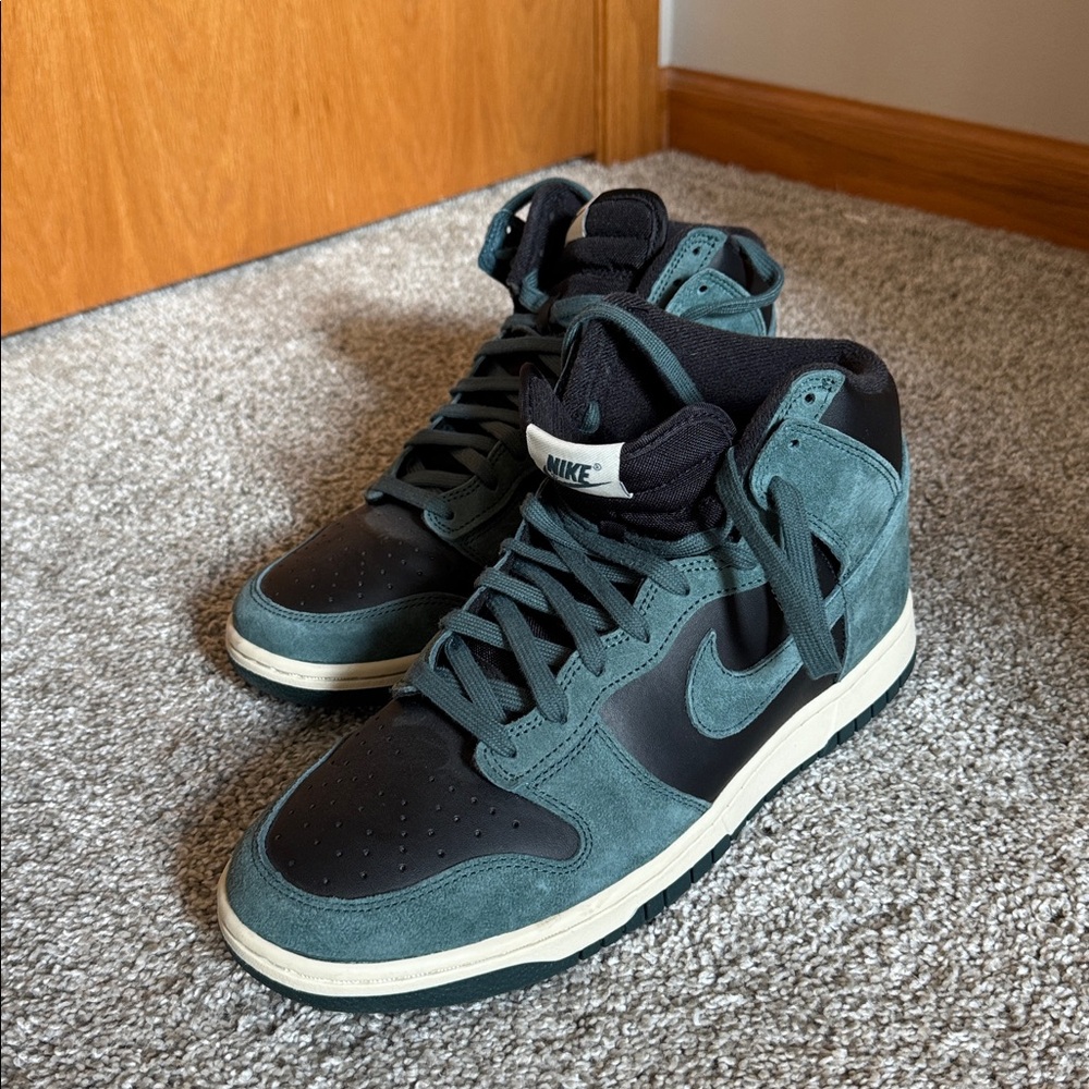 Men’s Nike Dunk High Retro PRM